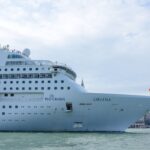 フェリー　クルーズ海外旅行